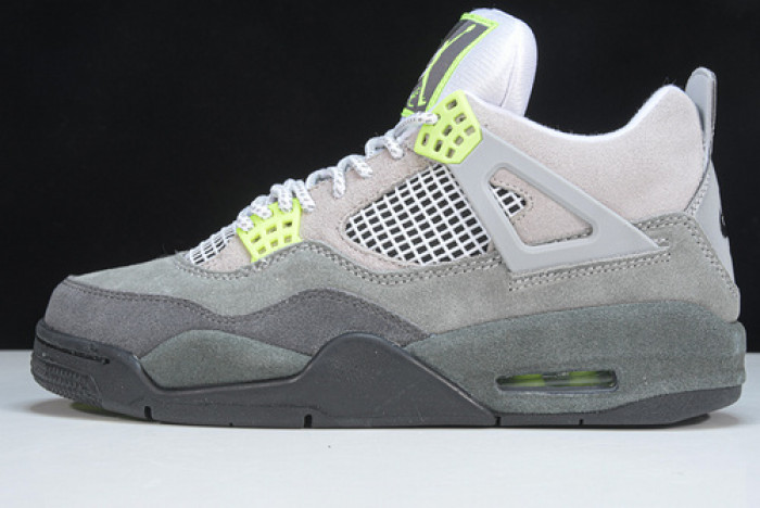 Air Jordan 4 Retro SE