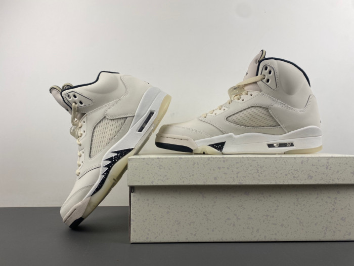 AIR JORDAN 5 RETRO