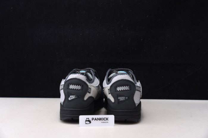 TRAVIS SCOTT X NIKE AIR MAX 1