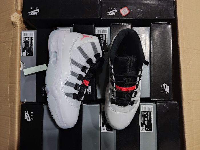 Air Jordan 11 Adapt