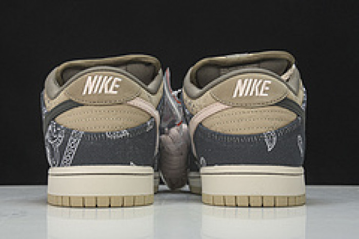 Nike SB Dunk Low Travis Scott CT5053-001