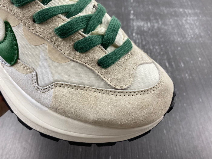 Sacai x VaporWaffle “Tour Yellow ” DD1875-102