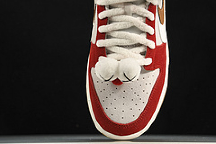 NK Dunk Low SE‘85’ DO9457-112