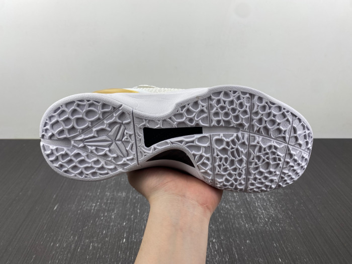 Zoom Kobe VI 429659-108