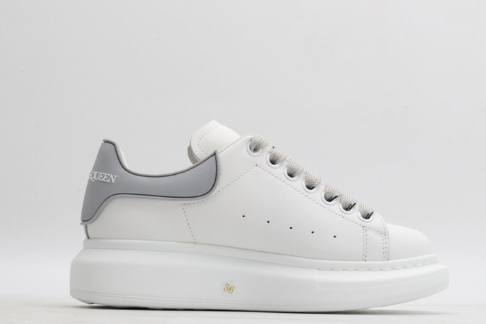 Alexander McQueen sneaker