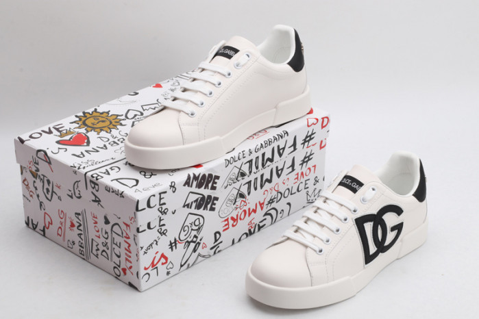 DG sneaker