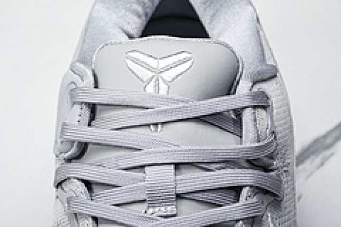 NK Kobe 8 Protro“Wolf Grey”  HF9550-002