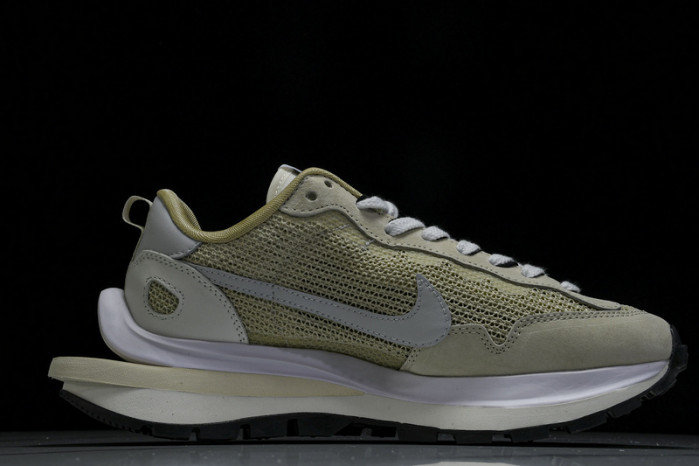 Sacai x Nk VaporWaffle 3.0 CV1363 108