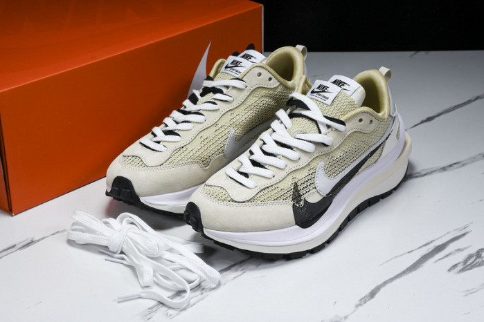 Sacai x Nk VaporWaffle 3.0 CV1363 108