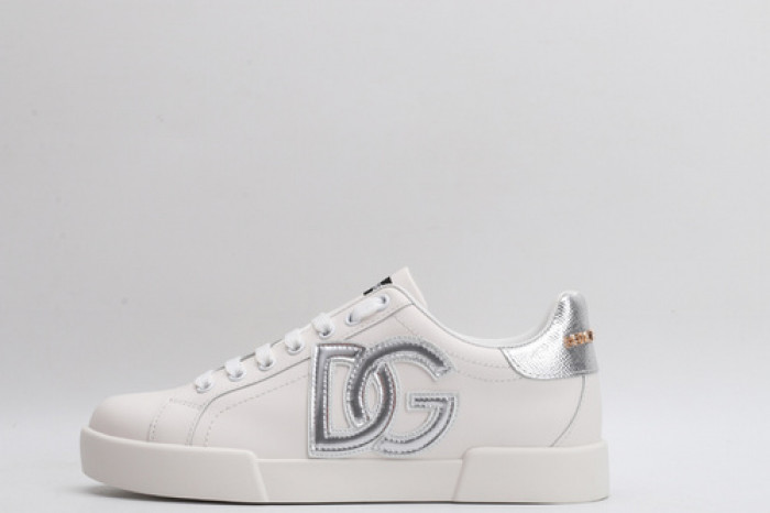 DG sneaker