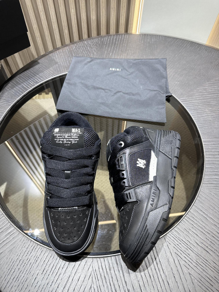 AM1R1 SNEAKERS