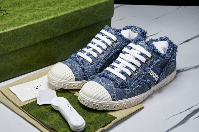 G*u*i sneaker
