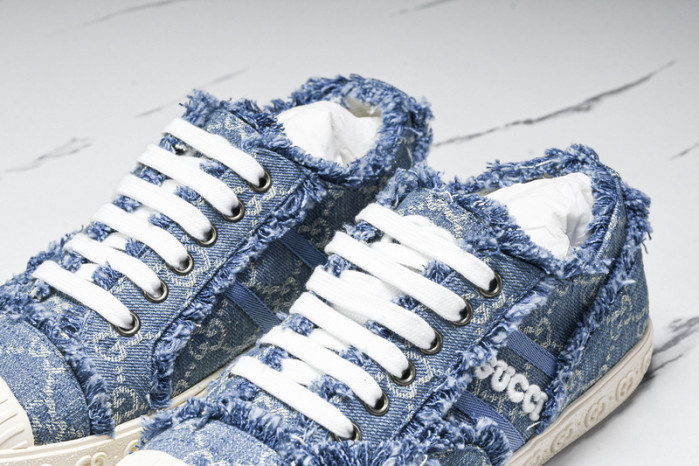 G*u*i sneaker