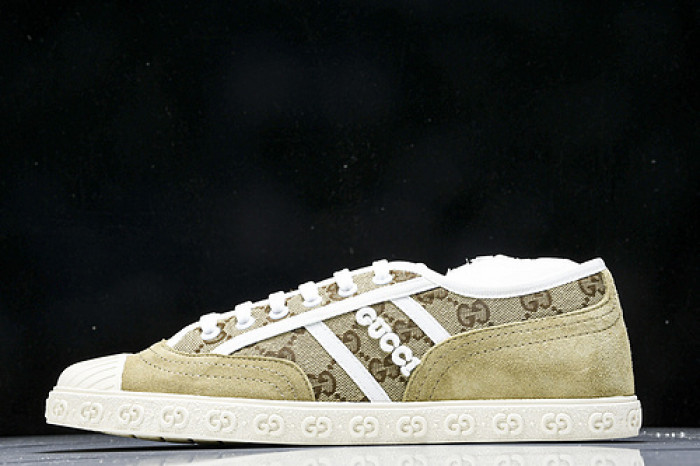 G*u*i sneaker
