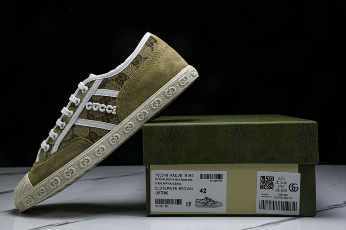 G*u*i sneaker