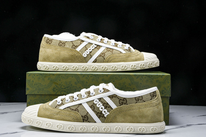 G*u*i sneaker