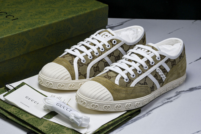 G*u*i sneaker