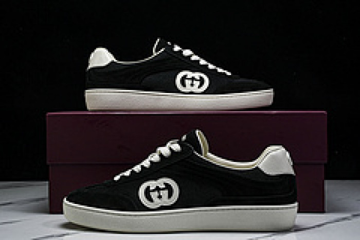 G*u*i sneaker