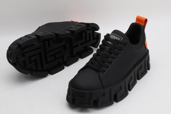 VER DESIGNER SNEAKERS