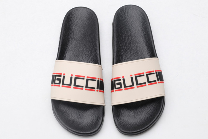 G DESIGNER SLIPPERS