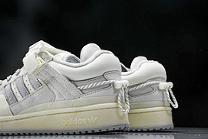 Bad Bunny Forum Low   HQ2153