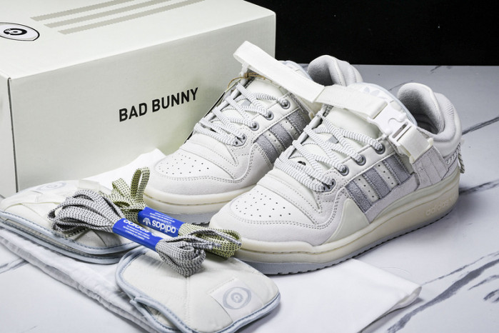 Bad Bunny Forum Low   HQ2153