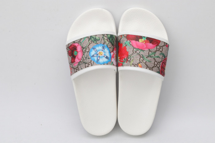 G DESIGNER SLIPPERS