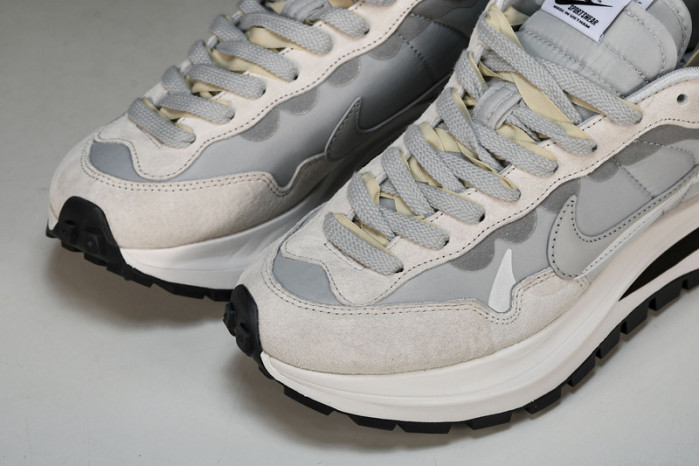 Sacai x Nk VaporWaffle 3.0  DD1875108