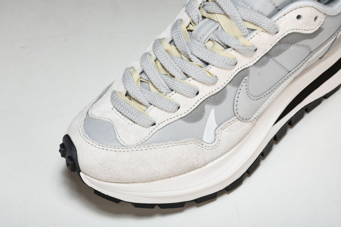 Sacai x Nk VaporWaffle 3.0  DD1875108