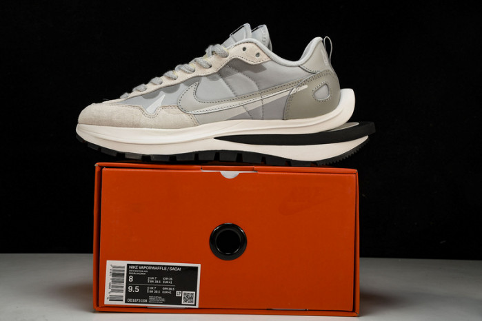 Sacai x Nk VaporWaffle 3.0  DD1875108