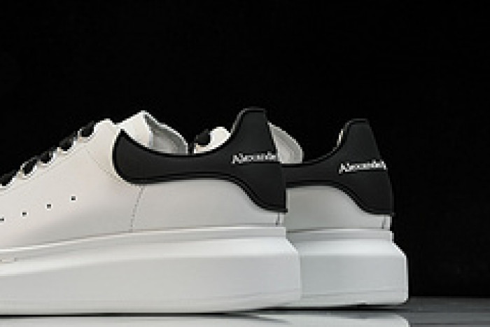 Alexander McQueen sneaker