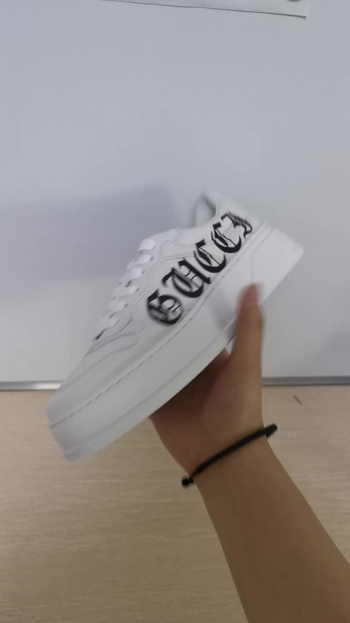 G*u*i sneaker