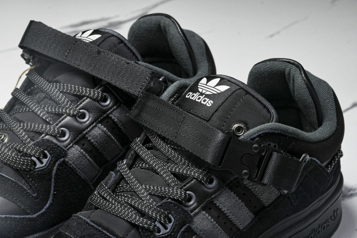 Bad Bunny Forum Low   GW5021