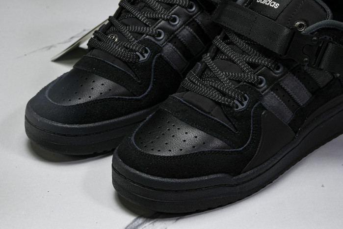 Bad Bunny Forum Low   GW5021