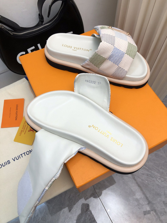 L&V SLIPPERS