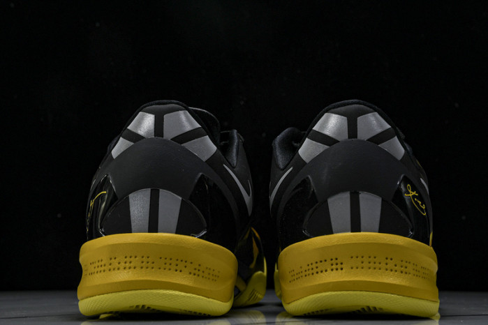 Nike KOBE 8 ZK8  555286-077