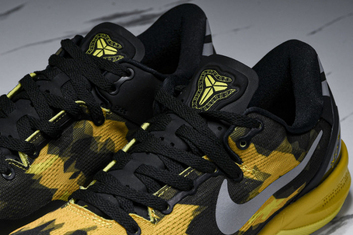 Nike KOBE 8 ZK8  555286-077