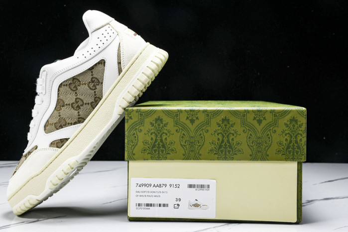 G*u*i sneaker