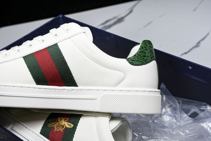 G*u*i sneaker