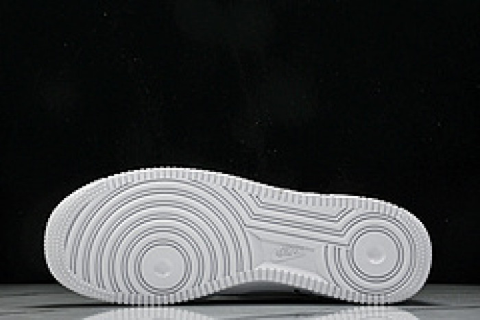 cdg x S*p*e x nk af 1 S*p*e comme des garcons shirt  923044-100