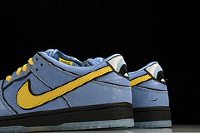 The Powerpuff Girls x NK Dunk SB Low  FZ8320-400