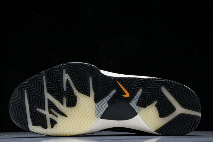 UNDEFEATED x Nike Kobe 4 Protro  CQ3869-001