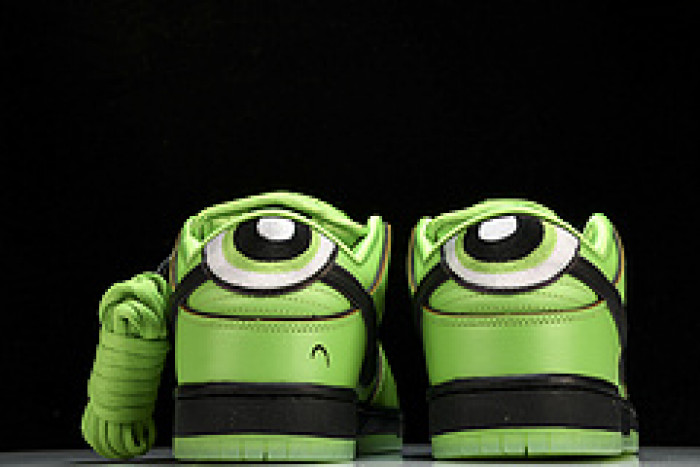 The Powerpuff Girls x NK Dunk SB Low  FZ8319-300