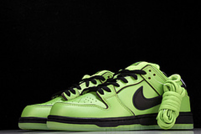 The Powerpuff Girls x NK Dunk SB Low  FZ8319-300