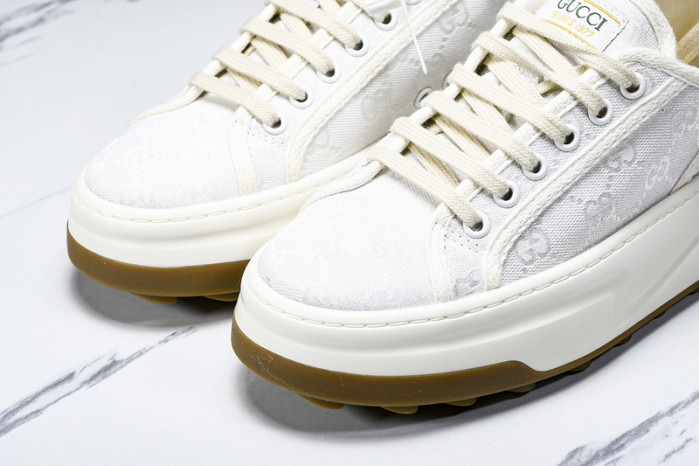G*u*i sneaker