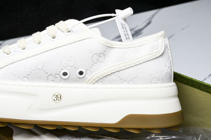 G*u*i sneaker