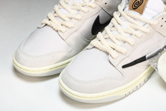 Stussy x Nk SB Dunk Low "Certified Fresh"   DD9776-068