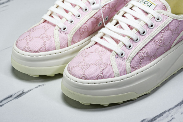 G*u*i sneaker