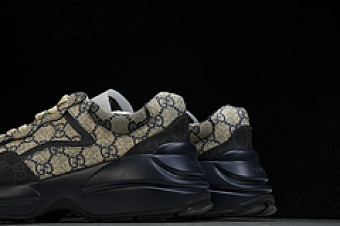 G*u*i sneaker