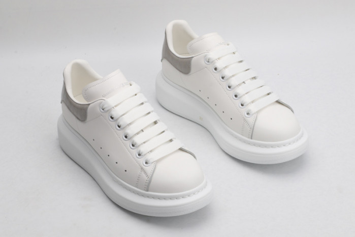 Alexander McQueen sneaker
